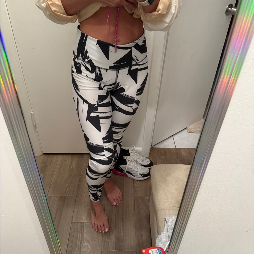 Nike Black and White Patterned Leggings